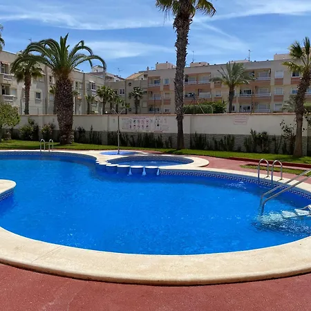 079 Nabila アパート *