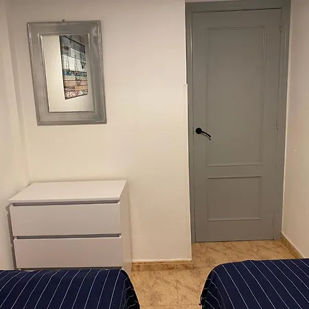 079 Nabila アパート *