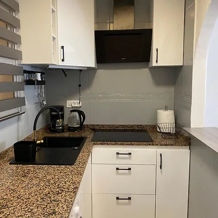 アパート 079 Nabila トレビエハ